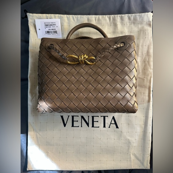 Bottega Veneta small Andiamo Pinecone/Brass - Picture 2 of 15